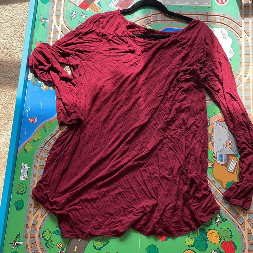 Lot of Pinkblush plus maternity tops - Picture 2 of 5